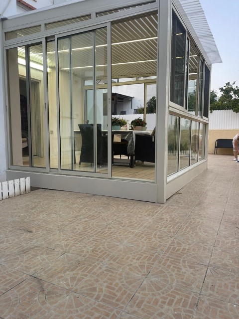 סגירת מרפסת סגירת מרפסת